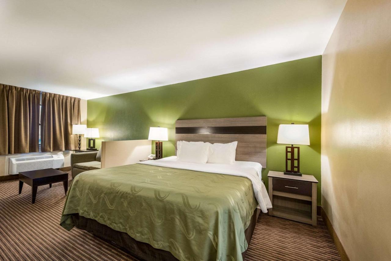 Quality Inn & Suites Garland - East Dallas Bagian luar foto