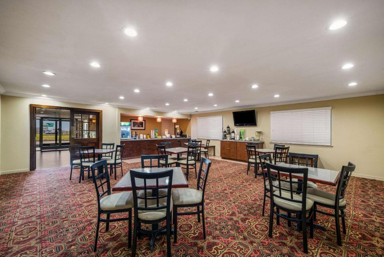 Quality Inn & Suites Garland - East Dallas Bagian luar foto