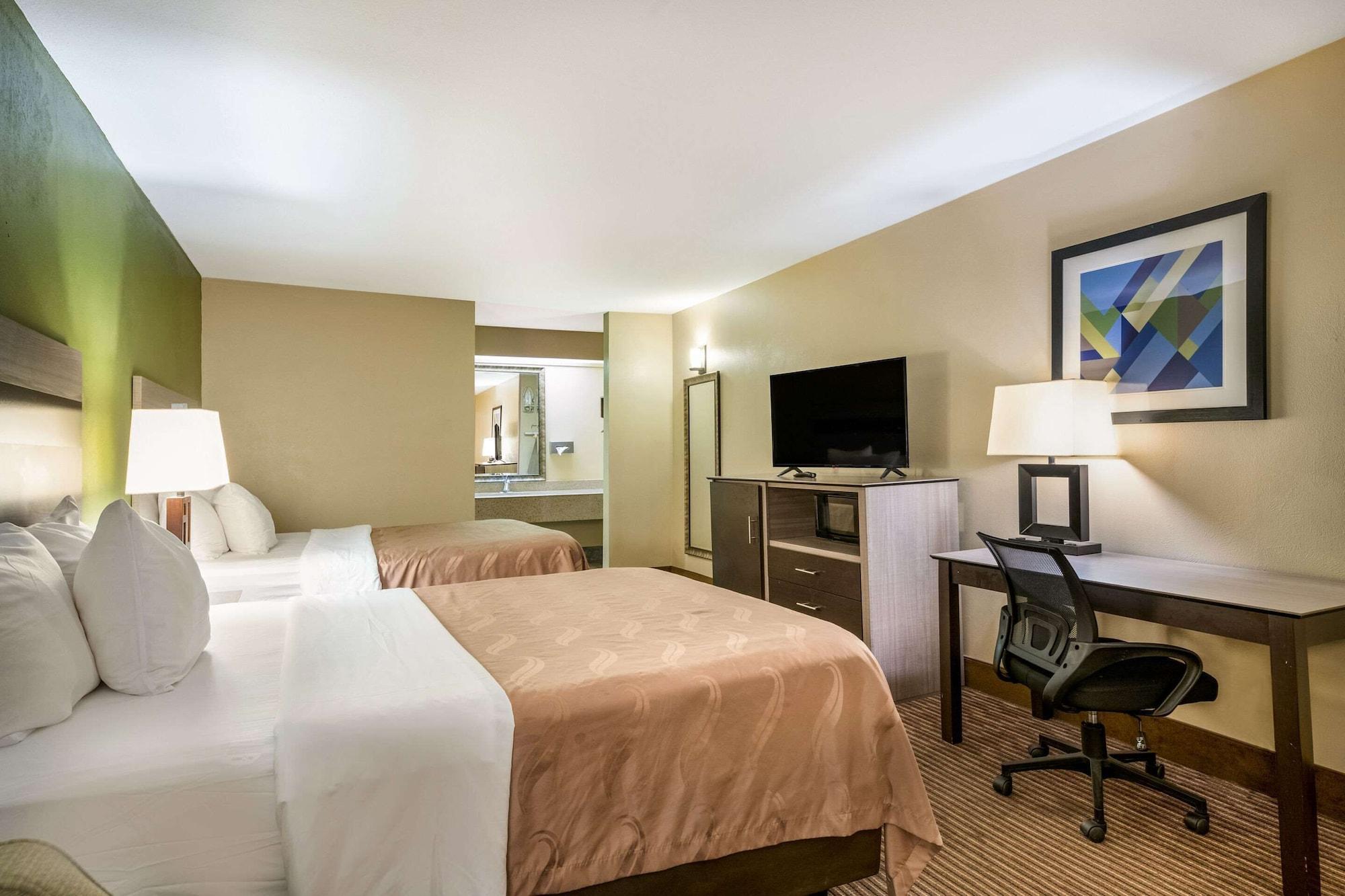 Quality Inn & Suites Garland - East Dallas Bagian luar foto