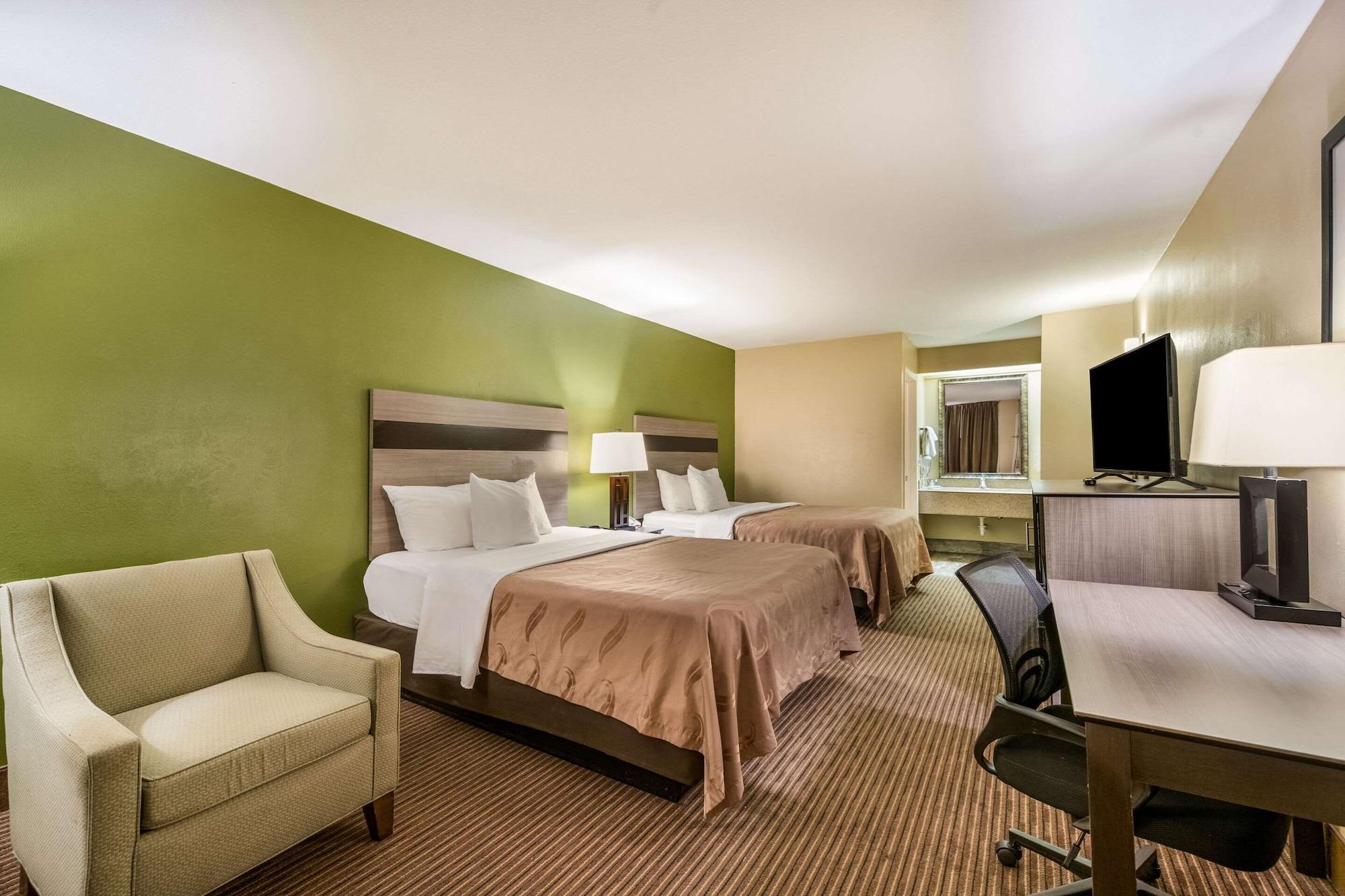 Quality Inn & Suites Garland - East Dallas Bagian luar foto